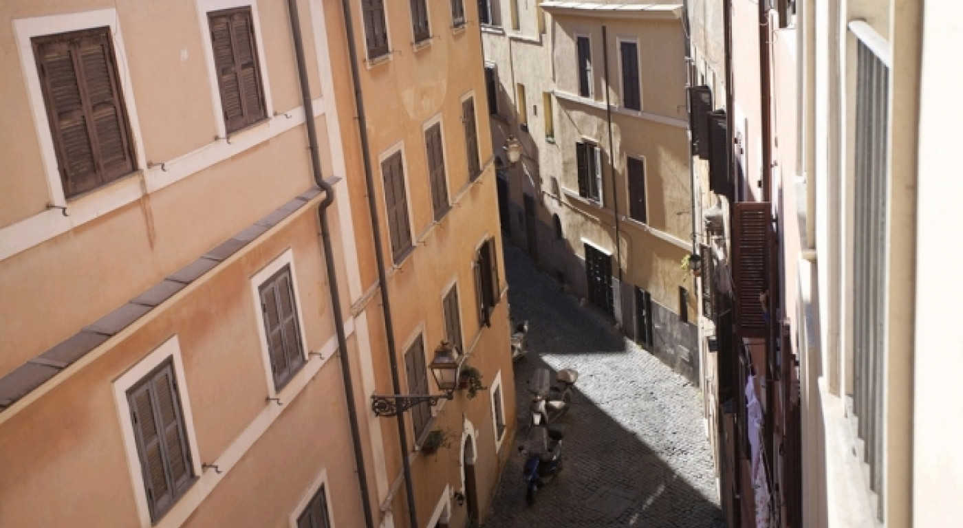 704 :: Trastevere: caratteristico, confortevole ed economico. Nel quartiere più vivace ed autentico di Roma