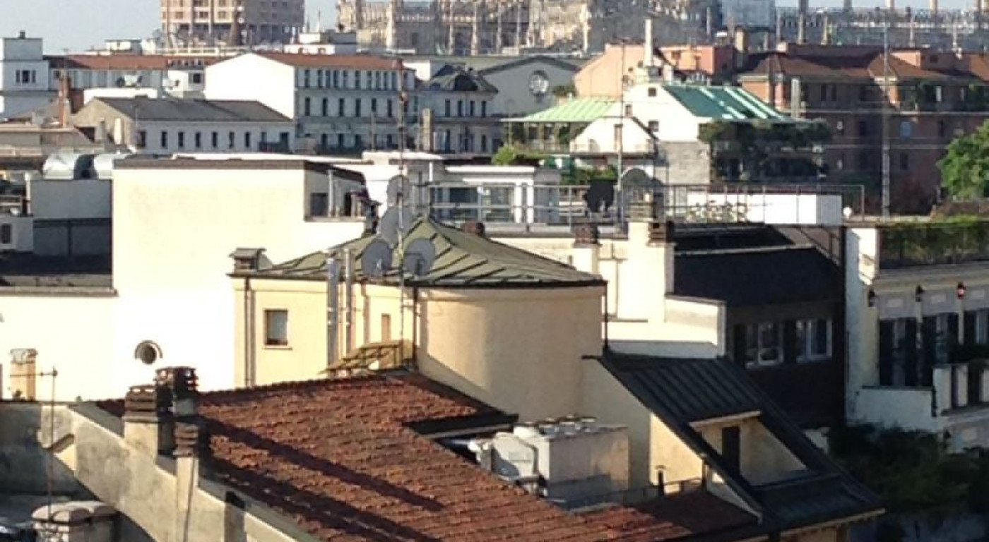 374 :: Via Senato 35, overlooking the Quadrilatero della Moda, 25 sq.m. studio on the 7th and top floor